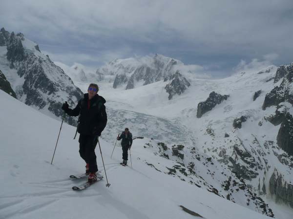 vallée blanche et couloir sous aig du tacul 12.4.2009 (31)